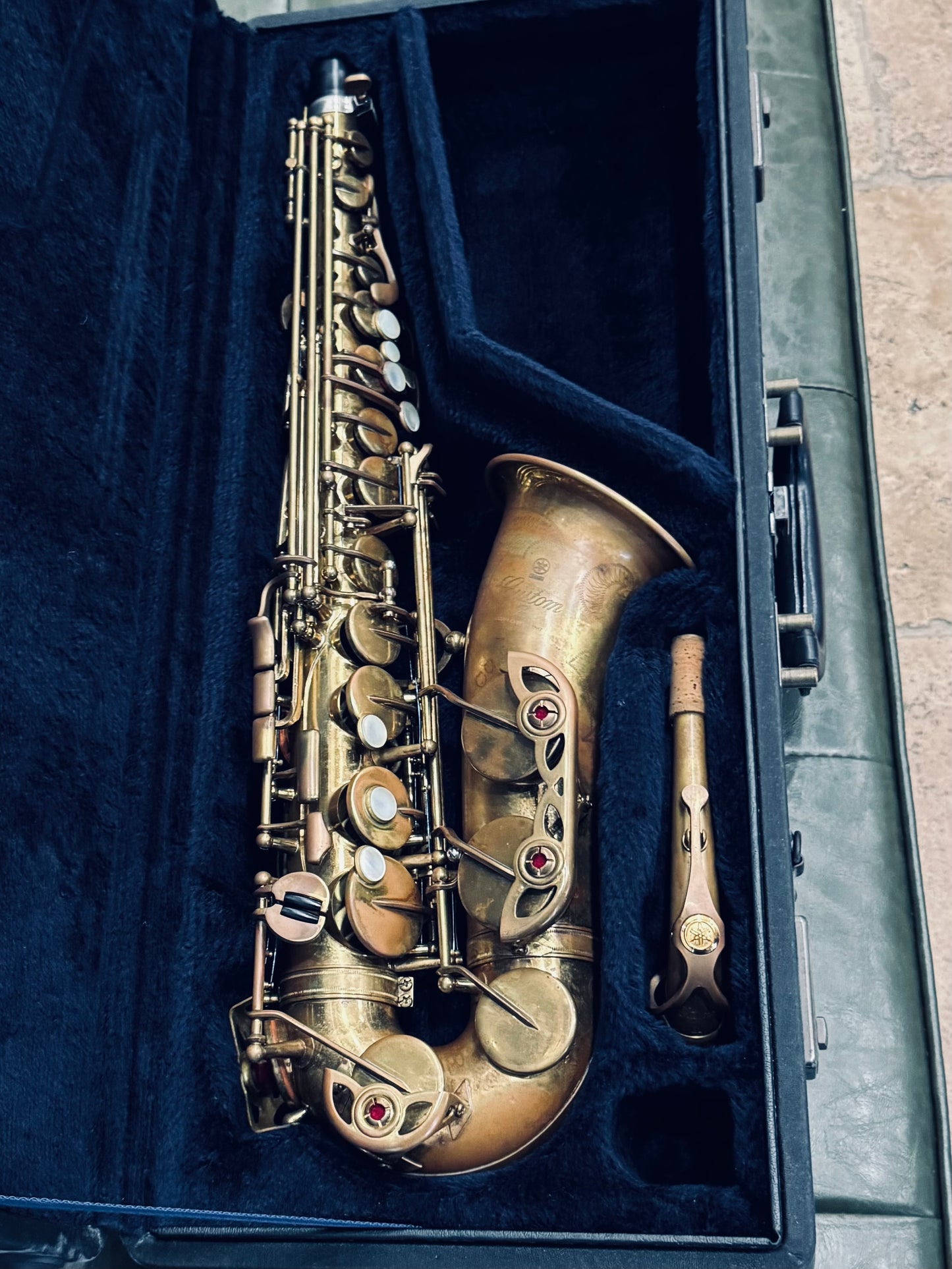 Vintage 82Z Yamaha Alto Saxophone - Second Hand with G1 Neck and Unique Patina